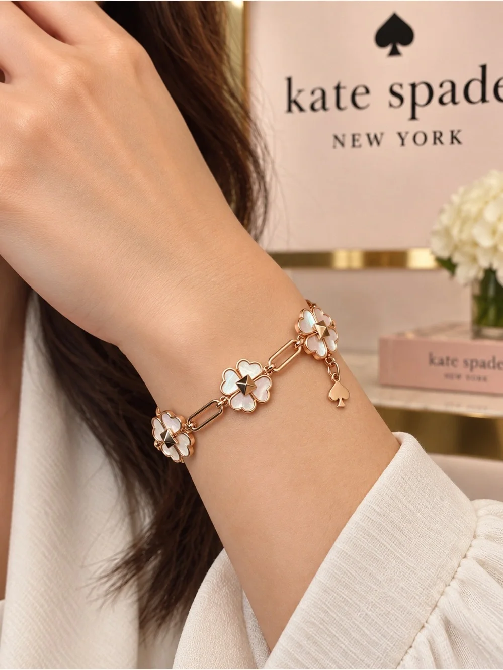 NWT Kate Spade spades & stud cream mother of pearl clover Bracelet Gold Tone